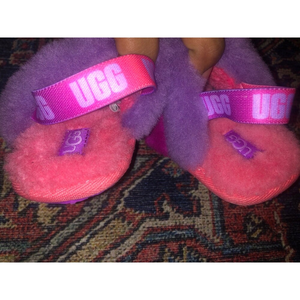 UGG Sandals - Picture 4 of 4